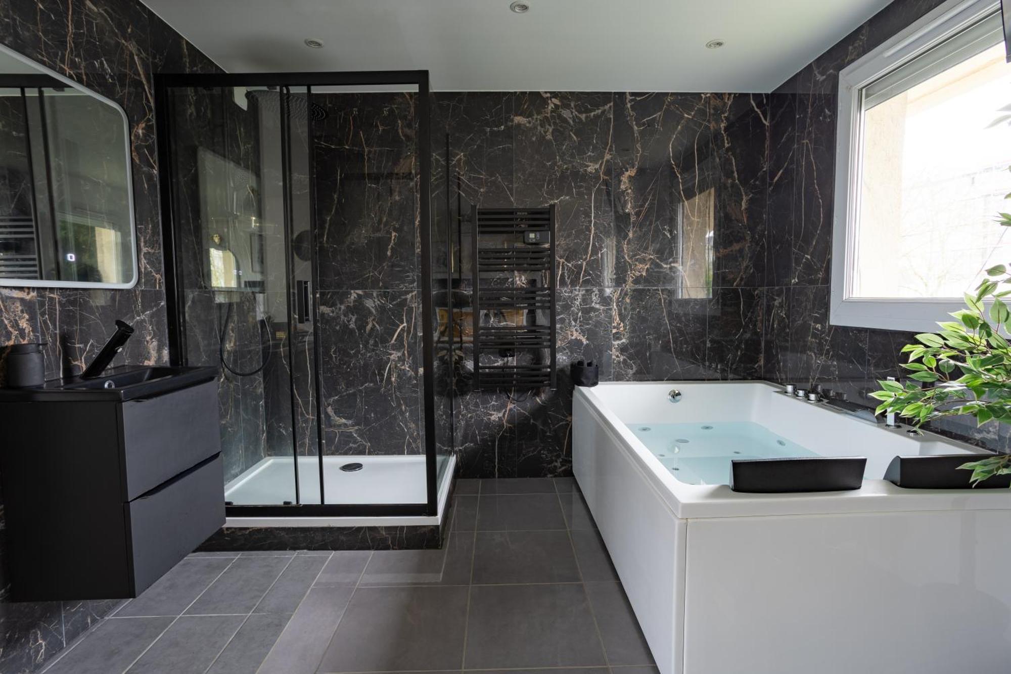 Evasion Romantique Avec Jacuzzi Savigny-le-Temple Eksteriør bilde